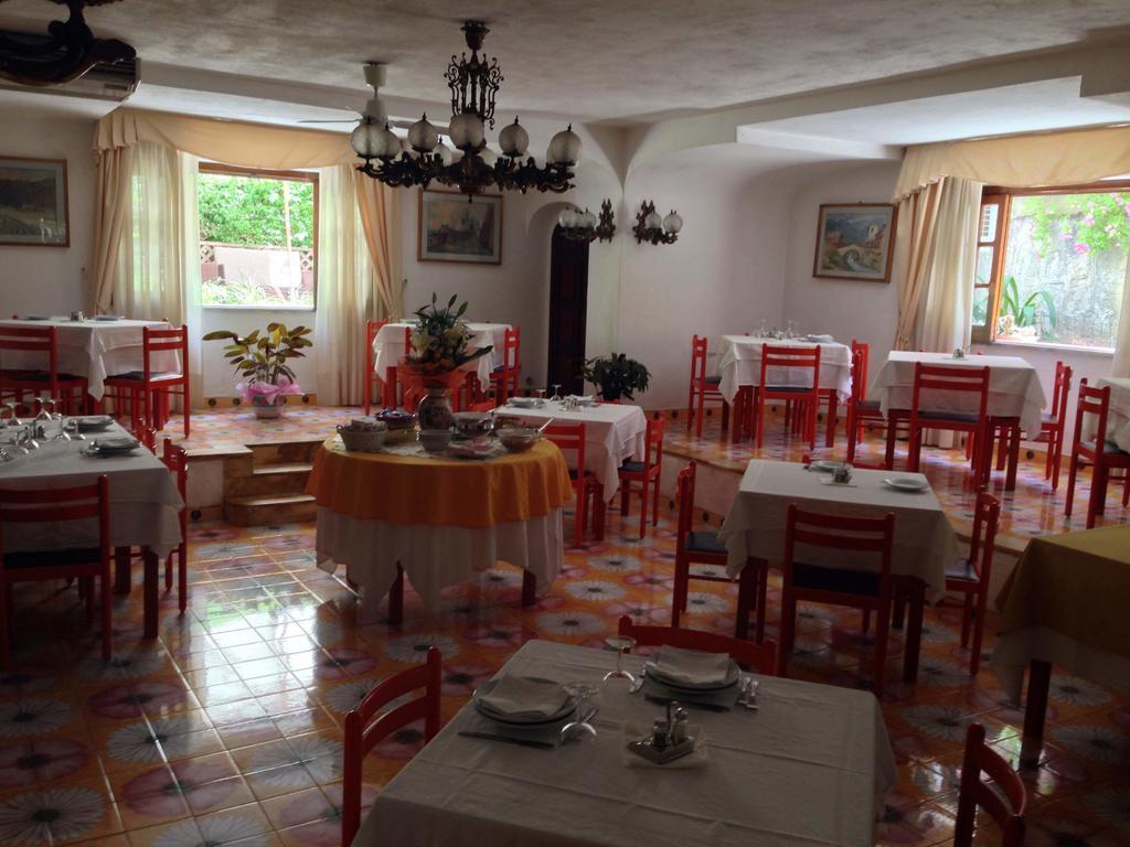 Hotel Villa Hermosa Искья Экстерьер фото